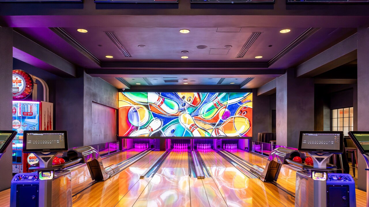 Lagoon: Games, Lanes & Eats