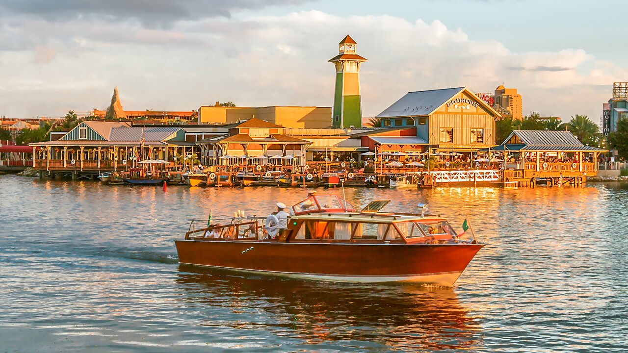 The BOATHOUSE®: Great Food, Waterfront Dining, Dream Boats™